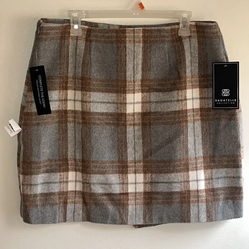 NEW WITH TAGS WOMEN’S LARGE BAGATELLE POLYESTER PLAID LINED SKIRT